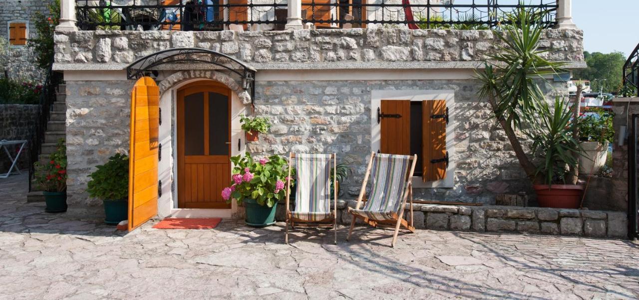 Apartments Villa Serventi Tivat Buitenkant foto